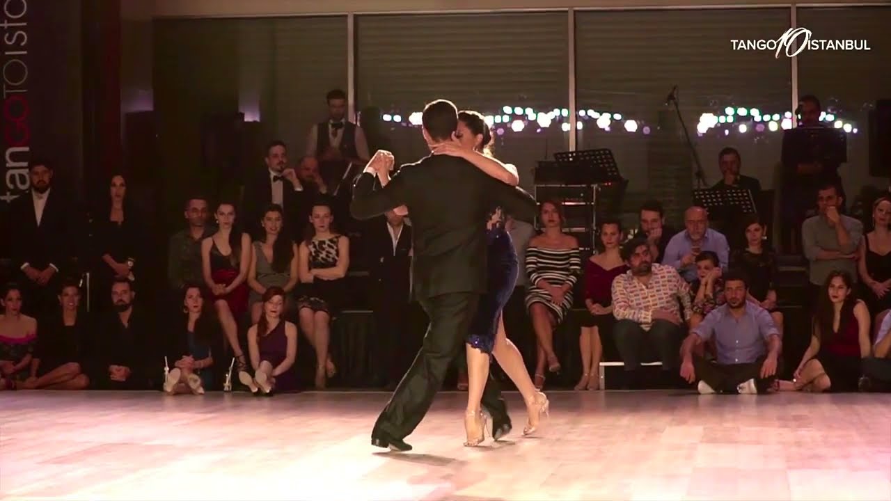 Facundo Piñero & Vanesa Villalba dance Juan D'Arienzo's El Último Café