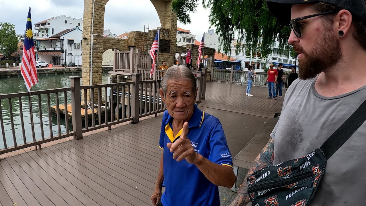 Old Malaysian Man Teaches me a Lesson 🇲🇾 (2/6)