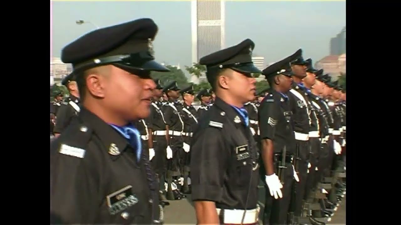 Part 1 - 23 Dec 2004 Perbarisan Tamat Sukarelawan Polis Siri 1 2004 at IPKKL
