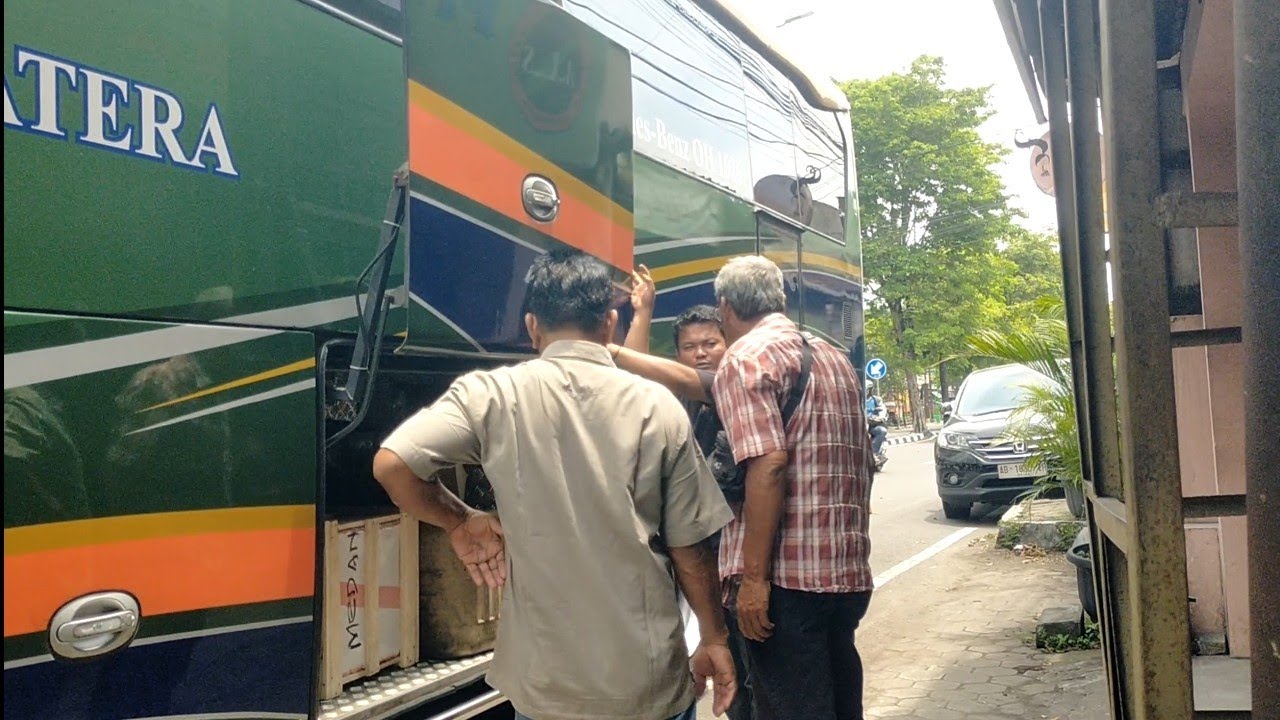 OCU DEYEN..‼️TERNYATA BANG NASRON PANDAI BERGAUL JUGA YA ‼️BUS ALS 220 SIAP DI AGEN PERINTIS ‼️