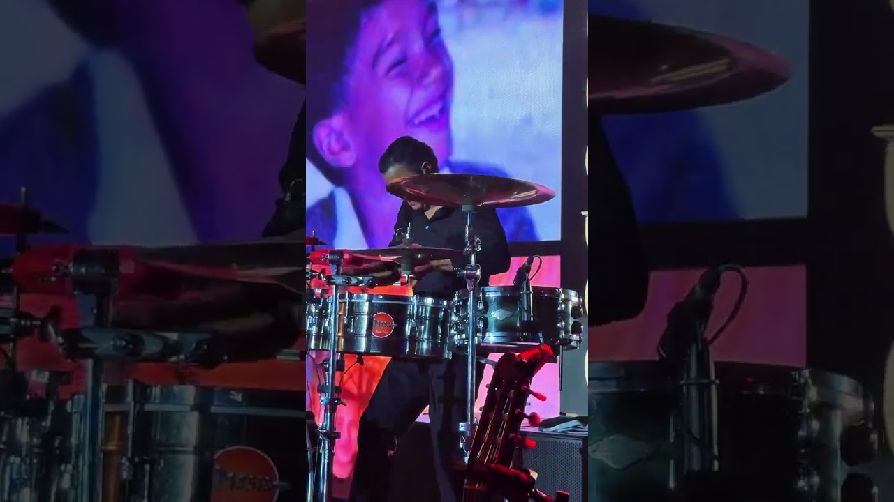 Que espectáculo el que nos brinda los músicos de silvestre Dangond.