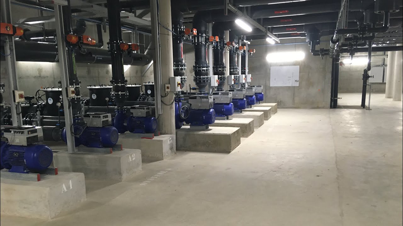 Aqua mundo - machinerie et vagues