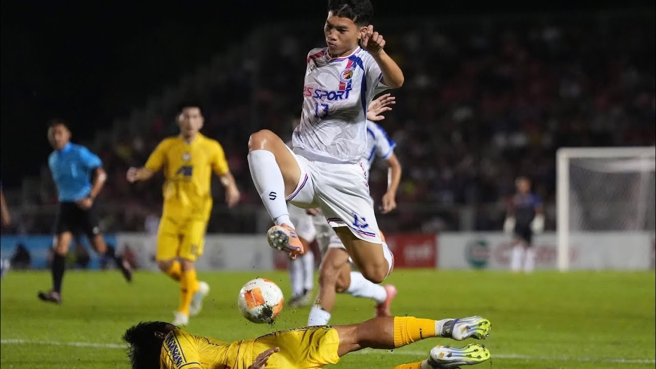 ทีม อบจ.ชัยนาท vs ทีม vip บอยท่าพระจันทร์ : การแข่งขันฟุตบอลนัดพิเศษ FRIENDLY MATCH