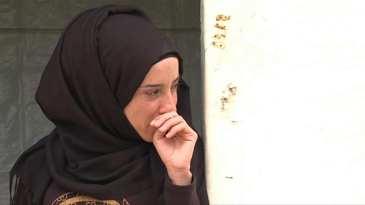 سورية بعمر العشرينيات تروي قصتها في مخيمات البقاع اللبنانية