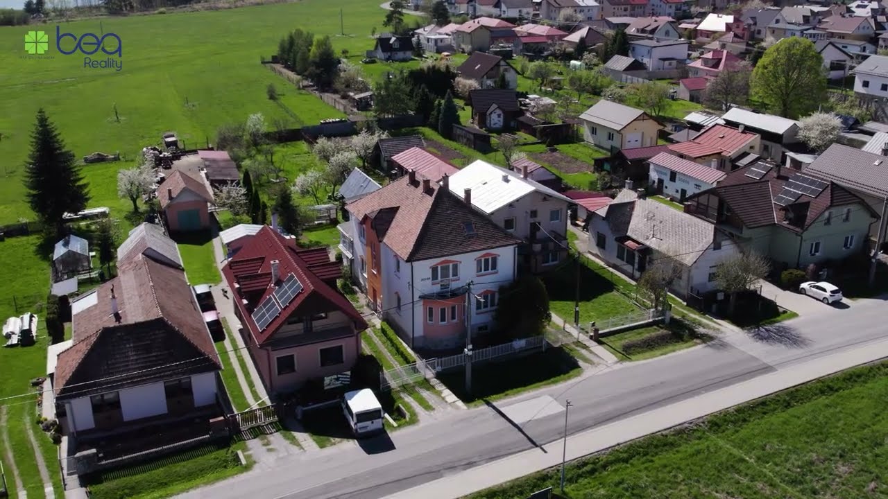 PREDANÉ: Rodinný dom s prístavbou, garážami a záhradou, Batizovce, okres Poprad