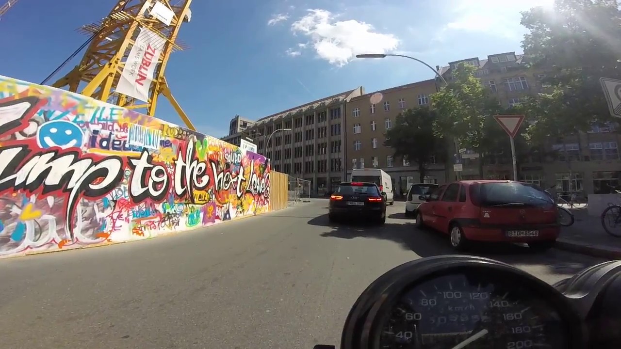 Axel Springer Neubau August 2017 - Blick von au&szlig;en