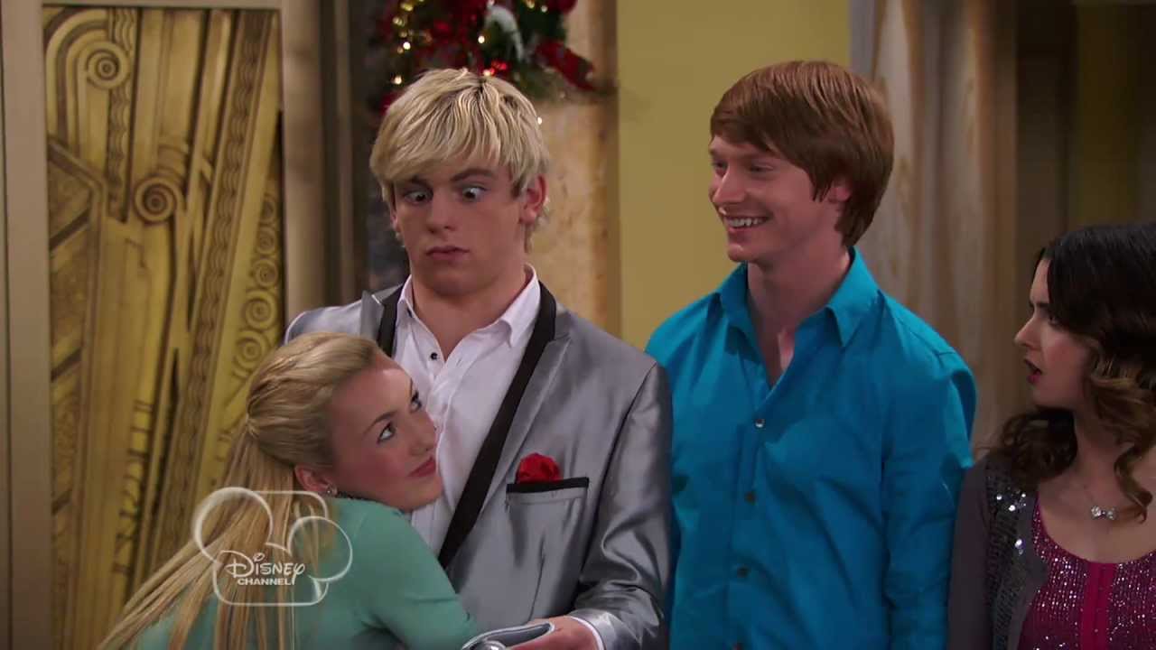 "Austin & Jessie & Ally All Star New Year" - "Super Fan" Clip