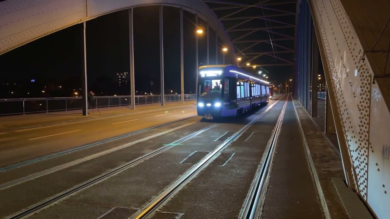 Flexity Testfahrten: neue Straßenbahn im Stadtbild zu sehen