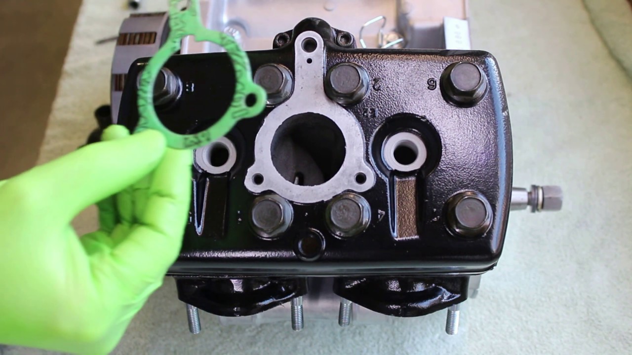RD350LC Engine assembly part 3
