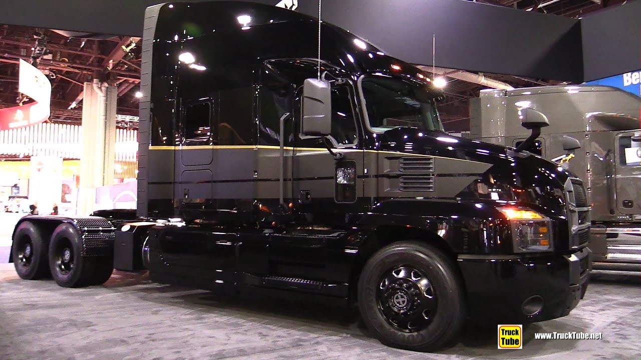 2018 Mack Anthem 70inch Standup Sleeper - Walkaround - 2017 NACV Show Atlanta