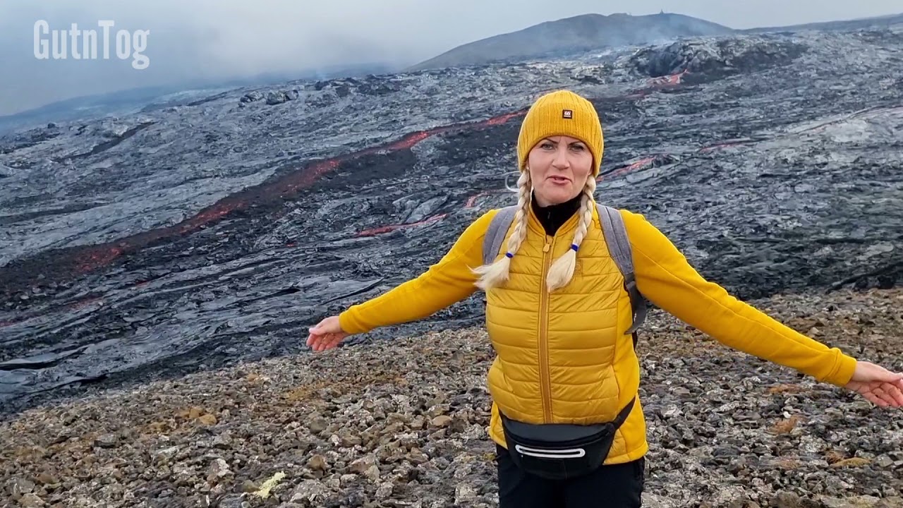 GIGANTIC HOLE IN THE LAVA FIELD 17.07.21