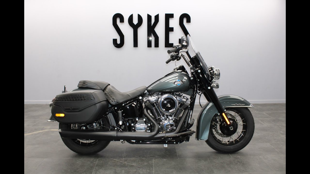 2025 Harley-Davidson FLHCS Softail Heritage Classic in Iron Horse Metallic