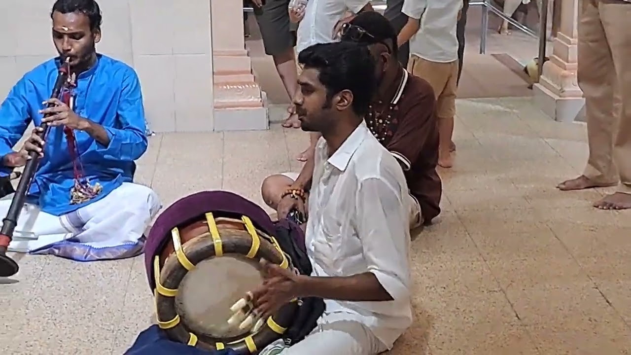 Sri Ruthra Kaliamman Temple. Nadeswaram and tavil players. On Chariot day 16 Oct 2022