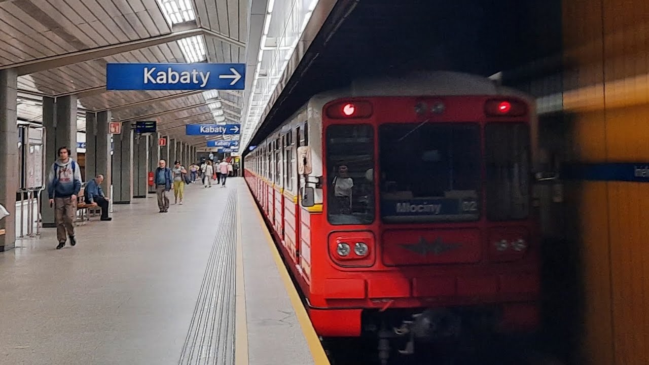 Metro Warszawskie - Vagonmash 81-717.3/714.3 #02 [🚉M1]  *OPIS*