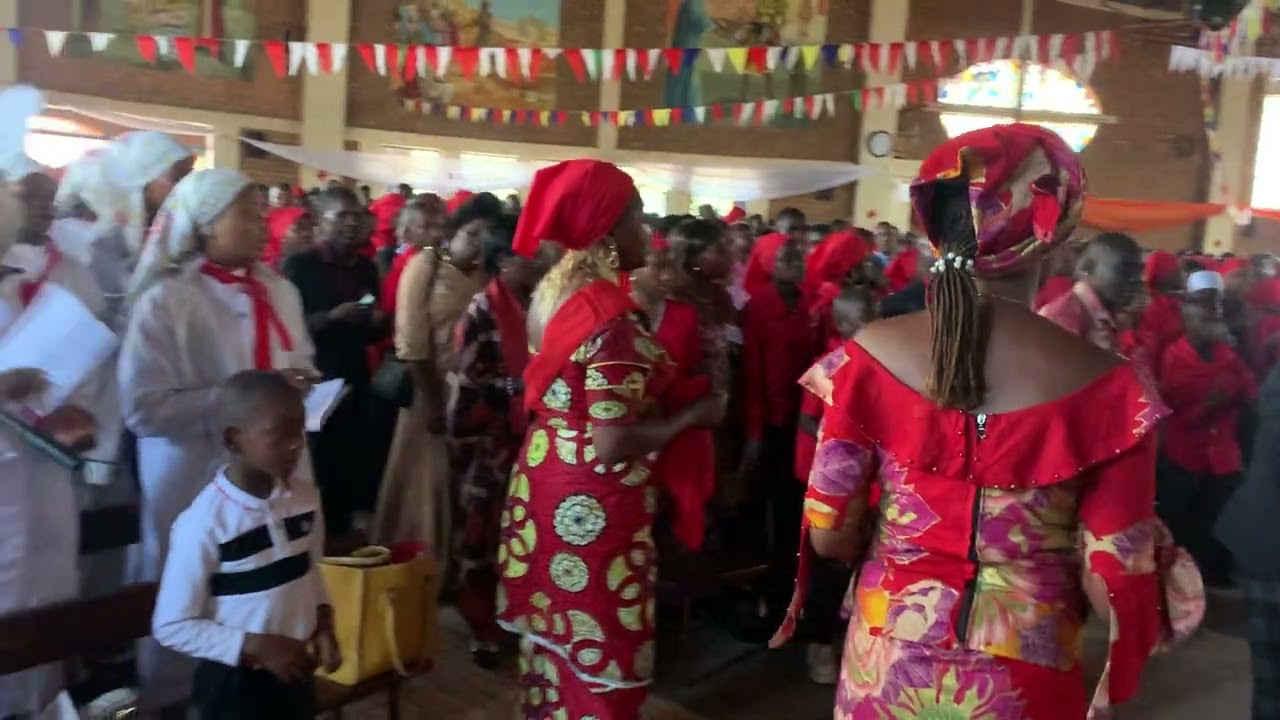 Nyinyi ni chumvi ya dunia et Mimi huyu nasikiya