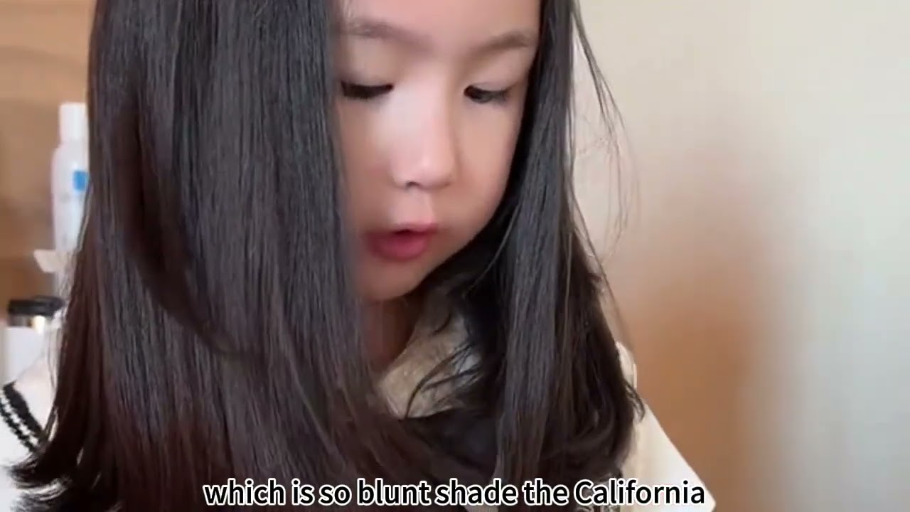 上学的第一天，小莉娜开学了！