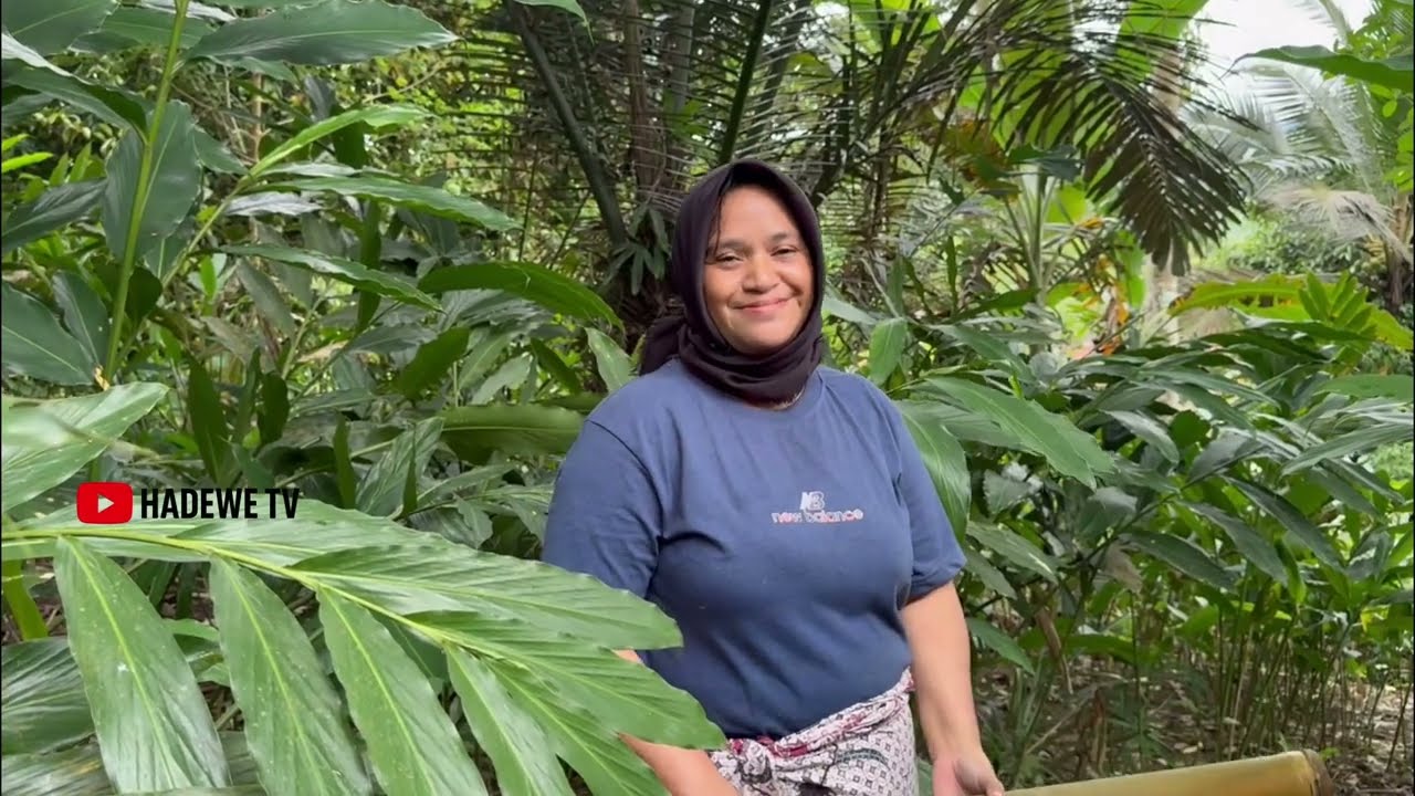 KAGET!! BERTEMU JANDA CANTIK DI HUTAN ANAK LIMA SAKIT MAKAN HANYA HASIL DARI ANYAMAN BAMBU