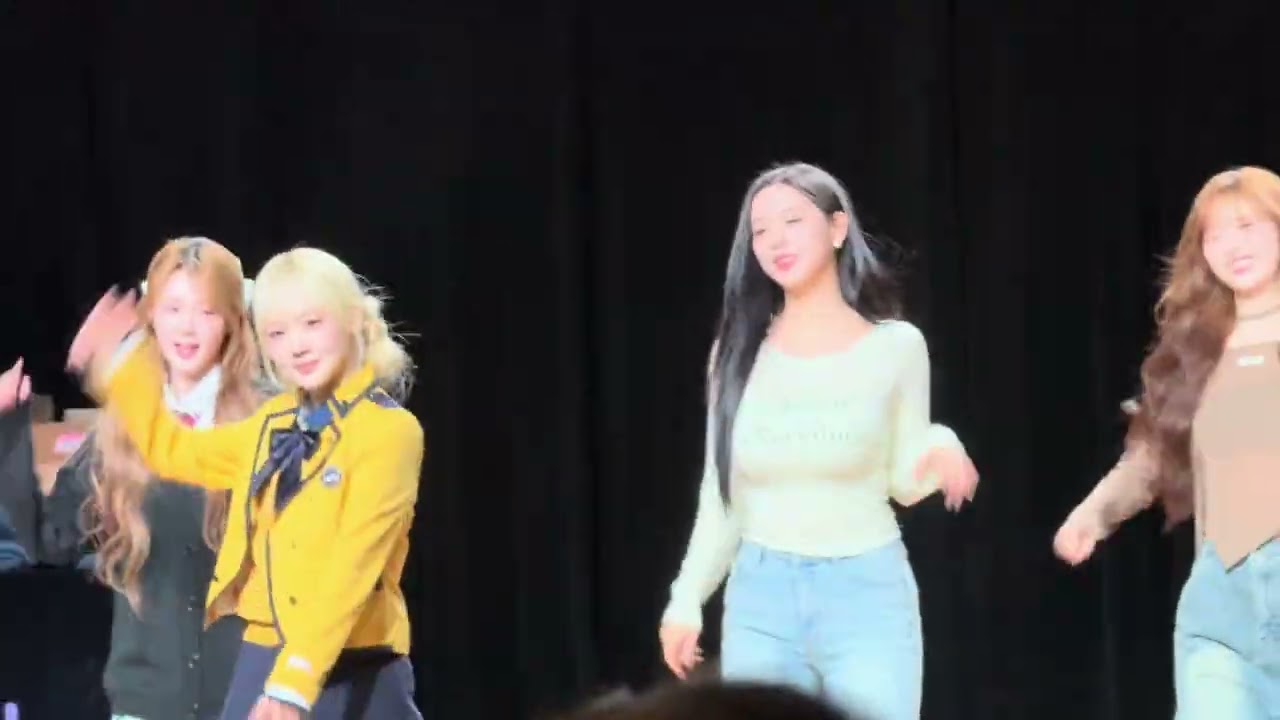 트리플에스 triples 어셈블25 위드뮤 20250914 fansign 깨어 무대 