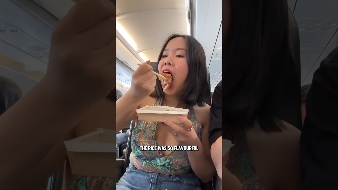 Everything I ate on a 2 hour flight ✈️