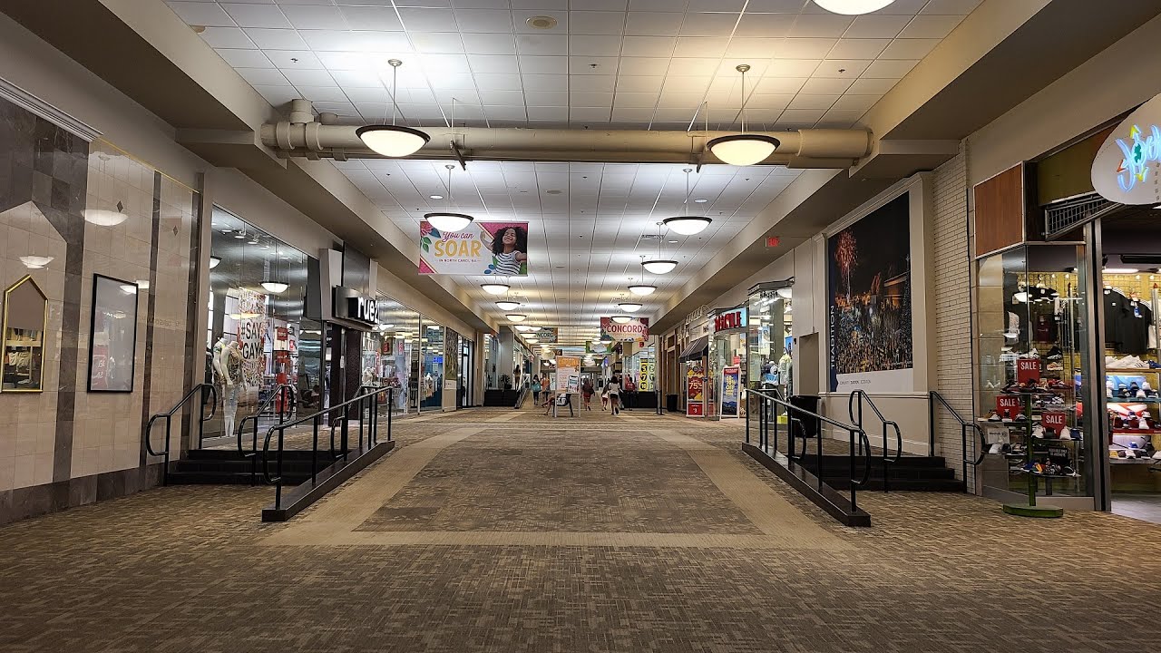 A Visit to Carolina Mall - apathy edition