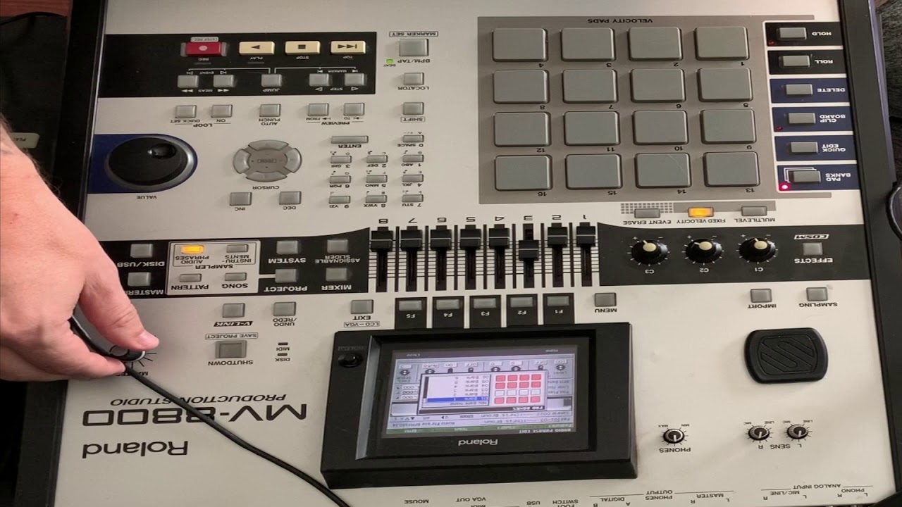 Roland MV-8800 Roland MV-8000 DJ SET DEMO (USE MV TO DJ) THIS MACHINE REALLY DOES IT ALL!!!!