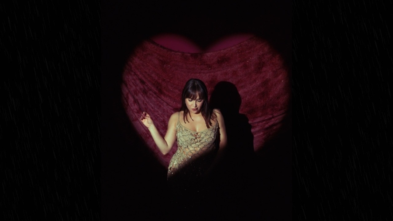 Brini - Royal Treatment (Valentine's Visualizer)