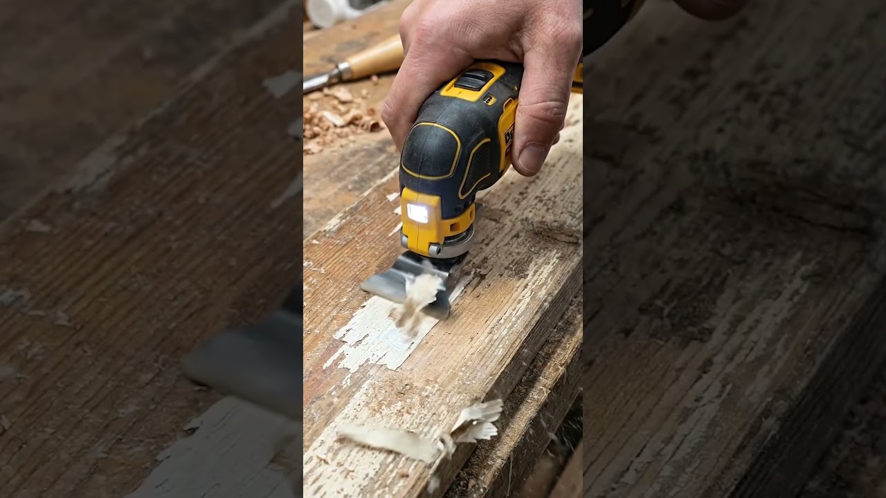 Satisfying Paint Removal with an Oscillating Multi-Tool 🔥 #tools #woodworkingtools