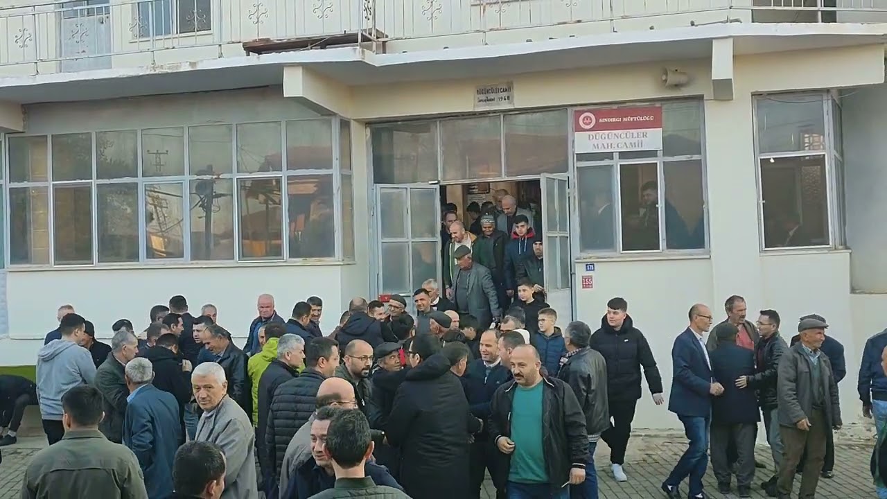 Düğüncüler Köyü/Sındırgı  Bayram Namazı Çıkışı