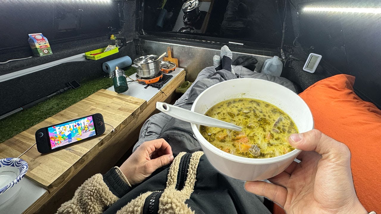 Кемпинг на грузовике с куропаткой и супом из дикого риса