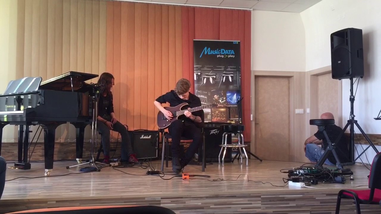 Robin Čupa - 3. místo na soutěži v sólové hře na elektrickou kytaru - - Hradecké Guitarreando 2017