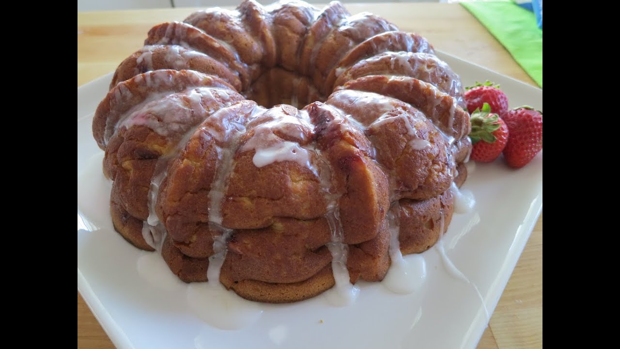 Strawberry Greek Yogurt Cake | Simply Bakings