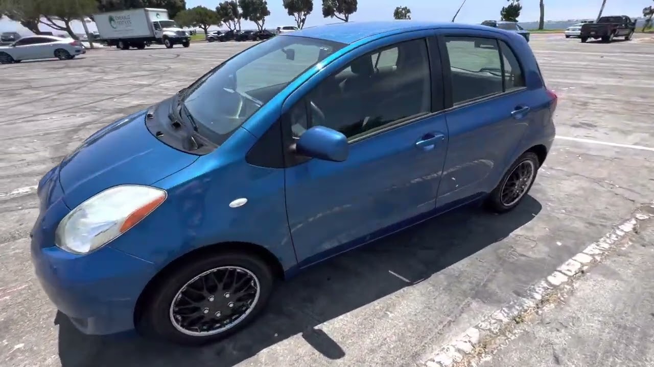 2009 Toyota Yaris Hatchback 4-door 