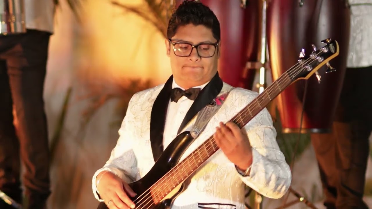 Sonora Latino “Saca La Botella”