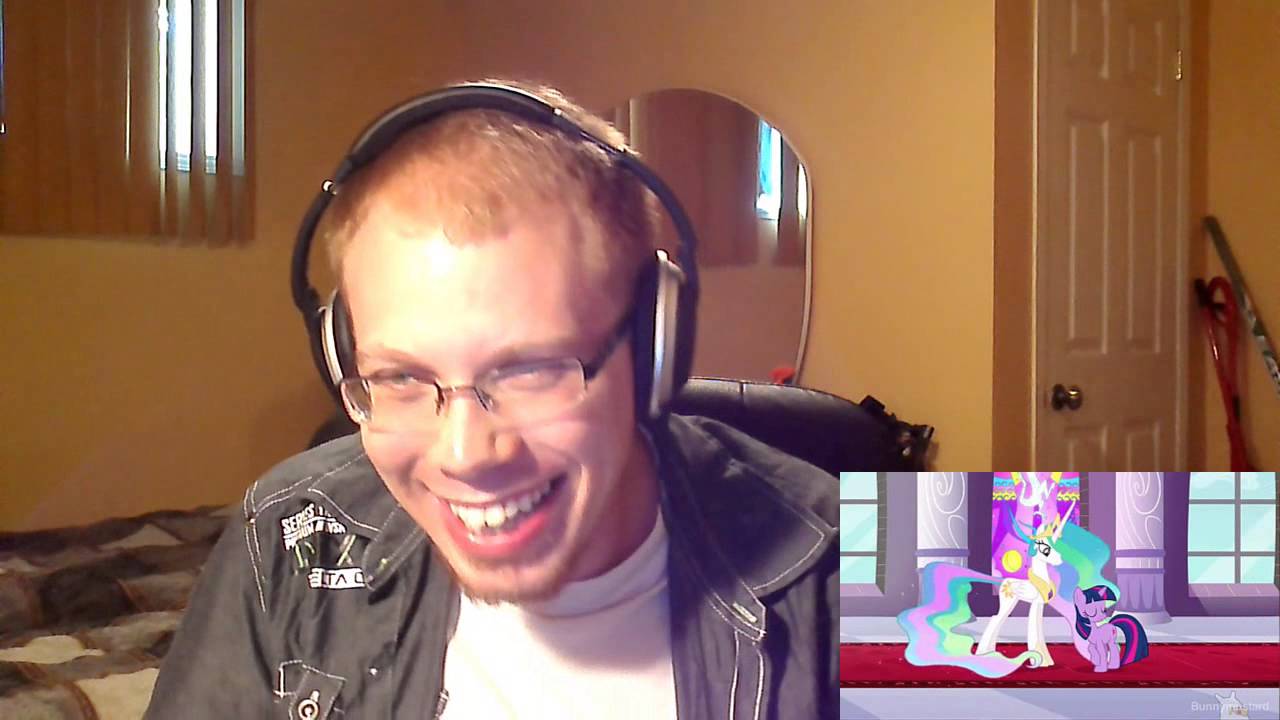 Alex Side react: discord get off pony