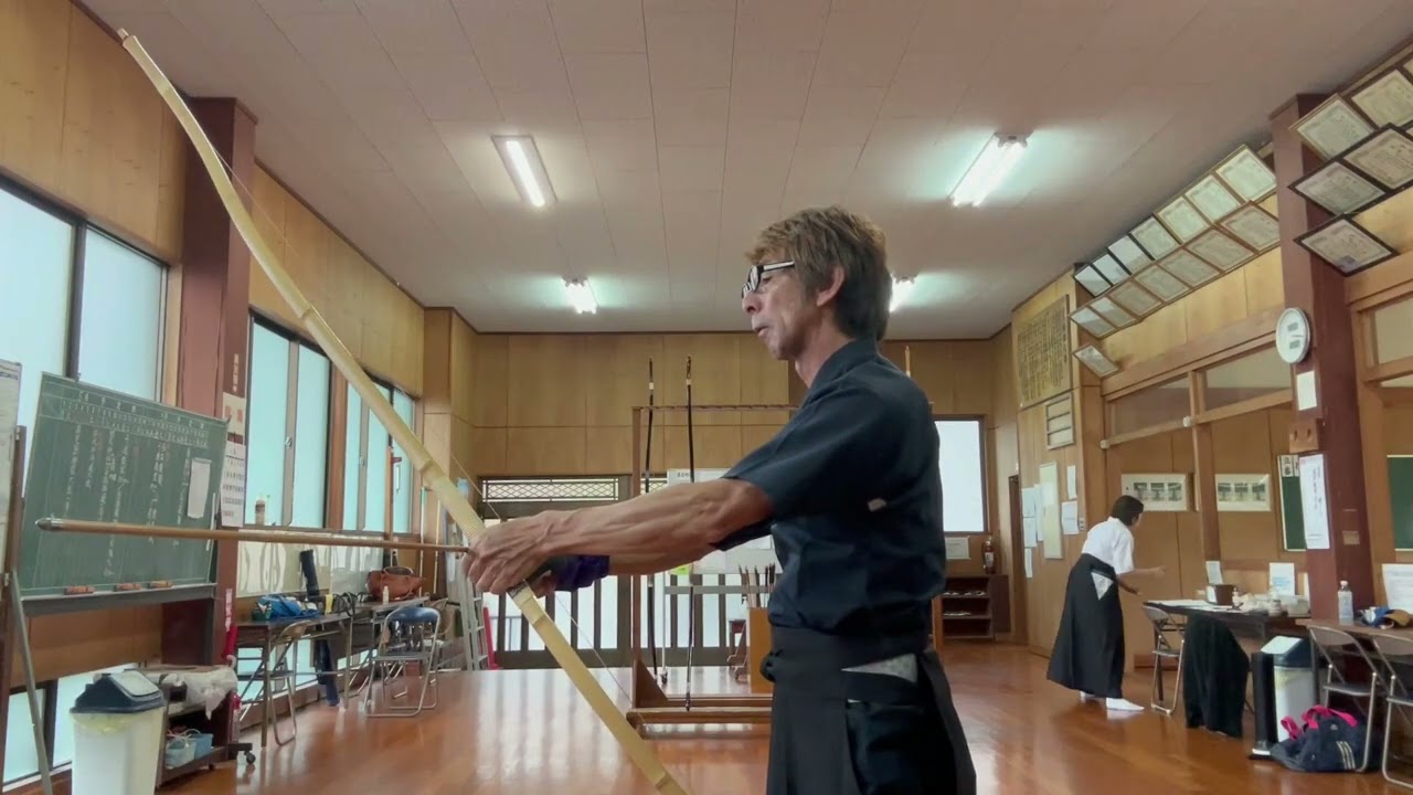 60歳からの弓道　弓道四段　巻き藁の稽古　弓と矢の傾きを確認しました