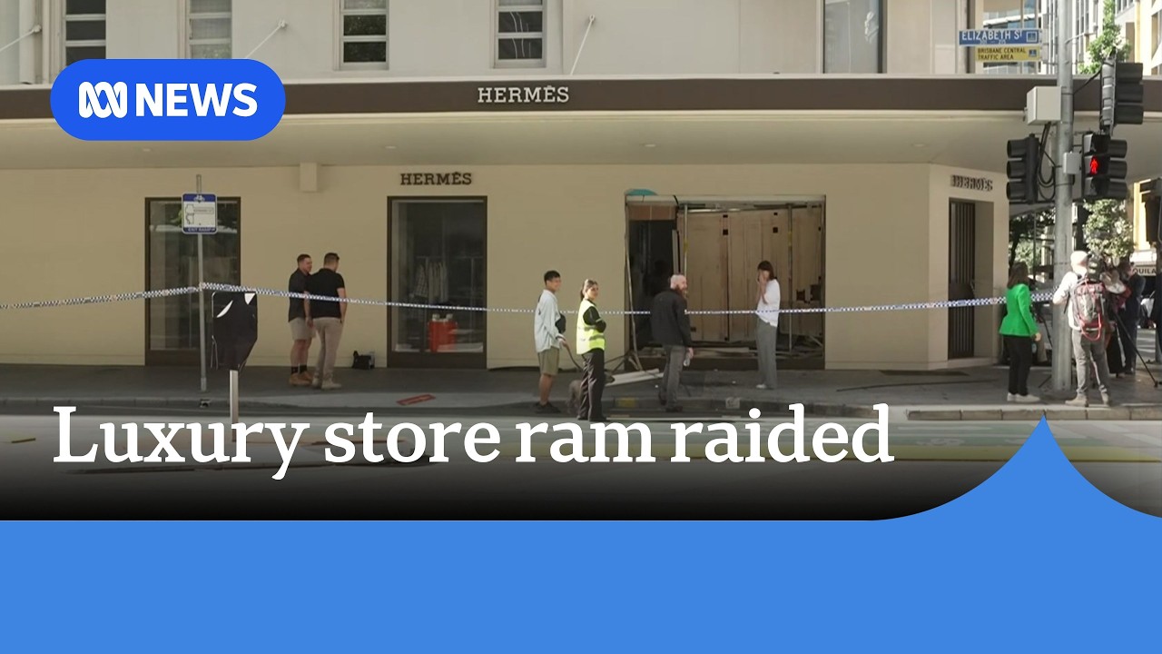 Herm&egrave;s store ram-raided in Brisbane | ABC NEWS