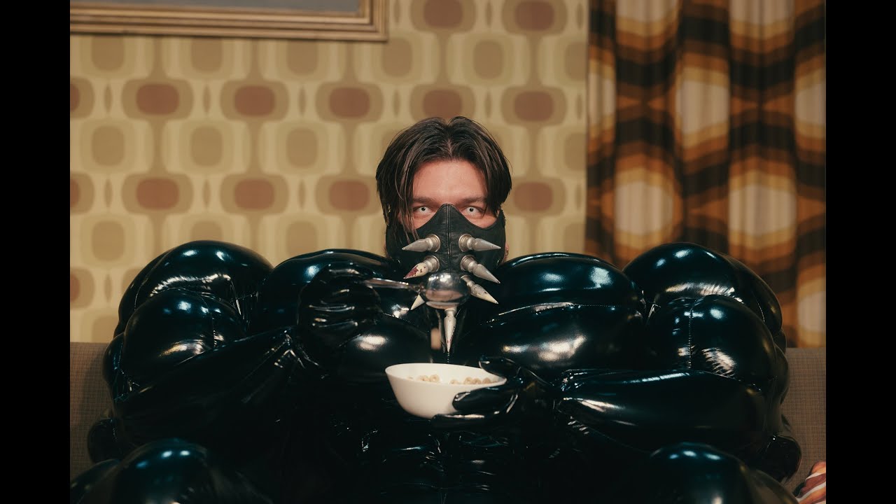 HATARI – Fuck You Look Good