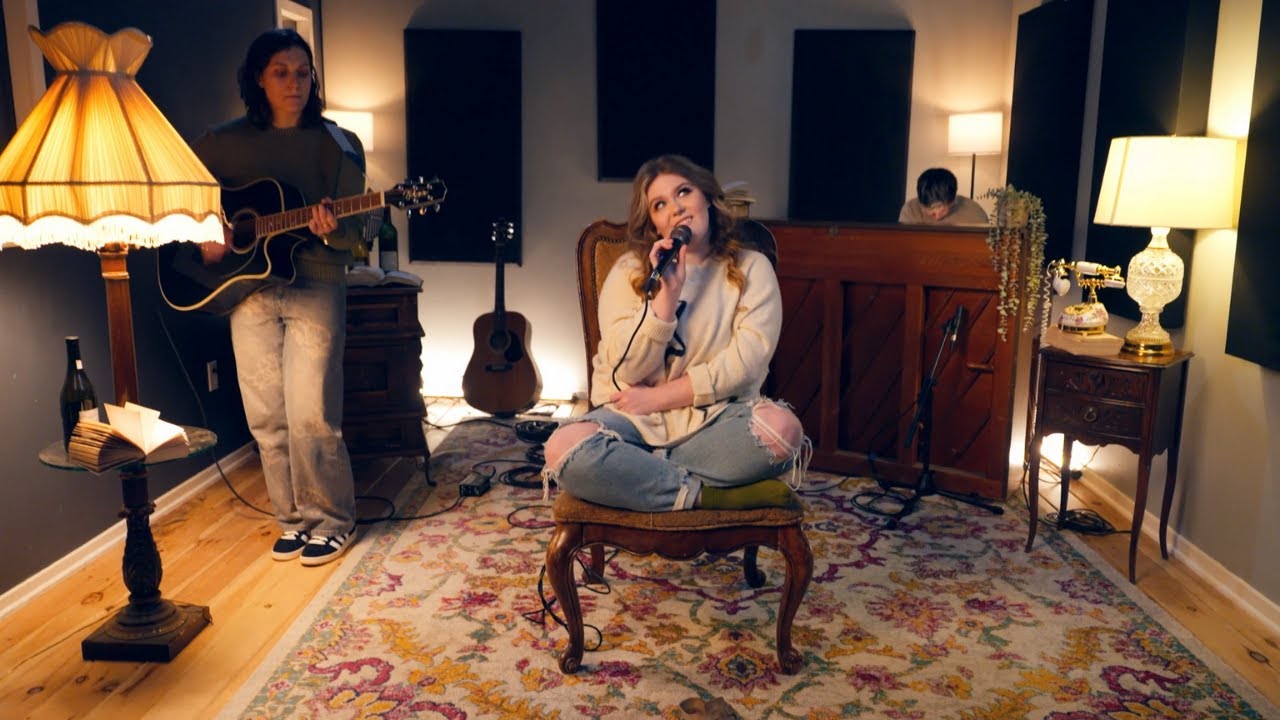 Leanna Firestone - Keeping Score (Live Acoustic)