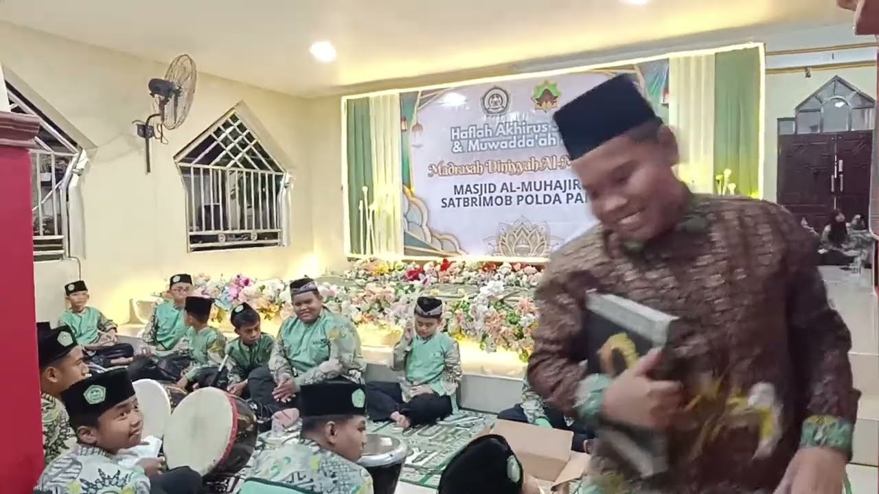 HAFLAH AKHIRUS SANAH & MUWADDA'AH KE-1 MADRASAH DINIYYAH AL-MUHAJIRIN SATBRIMOBDA PAPUA (Part.1) 