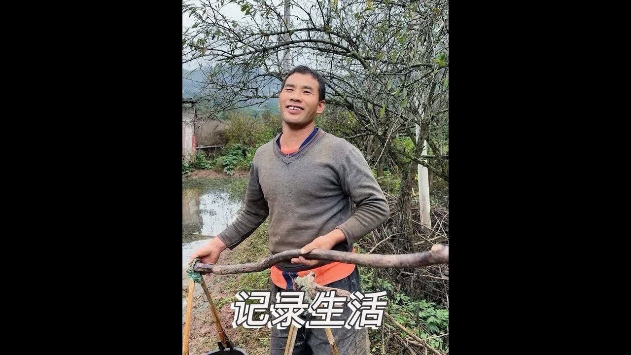 幺爸这一系列操作惊为天人呀，这样式的操作条件也走的四平八稳的#创作灵感 #我的乡村生活 #农村日常生活 #农村搞笑视频 @凯度电器 #我们的幂式生活感