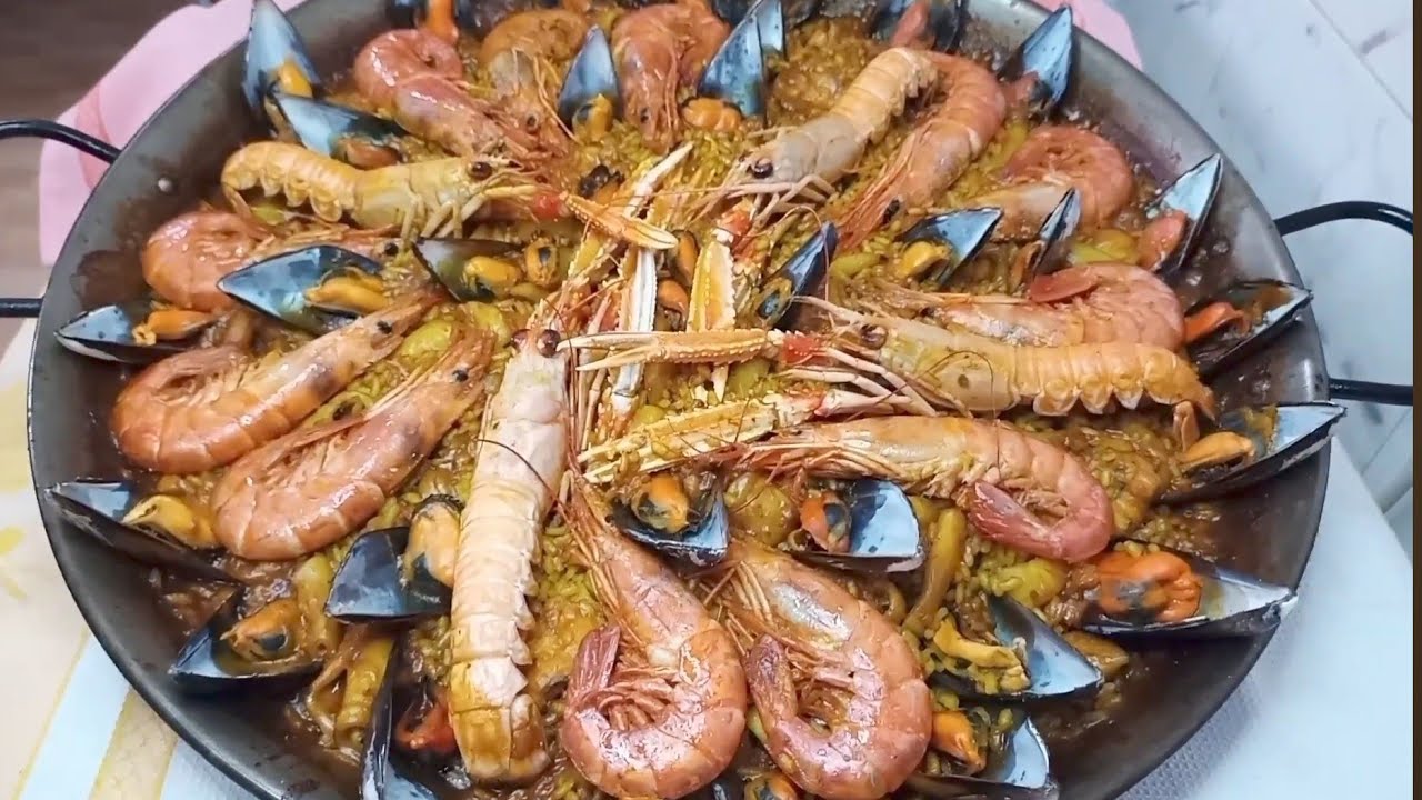 #paella#de#pescado##y# #marisco# con #samorreta#