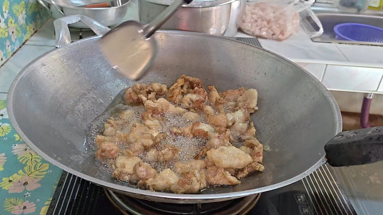 ทำเจียวกากหมูได้ง่ายๆให้อร่อย