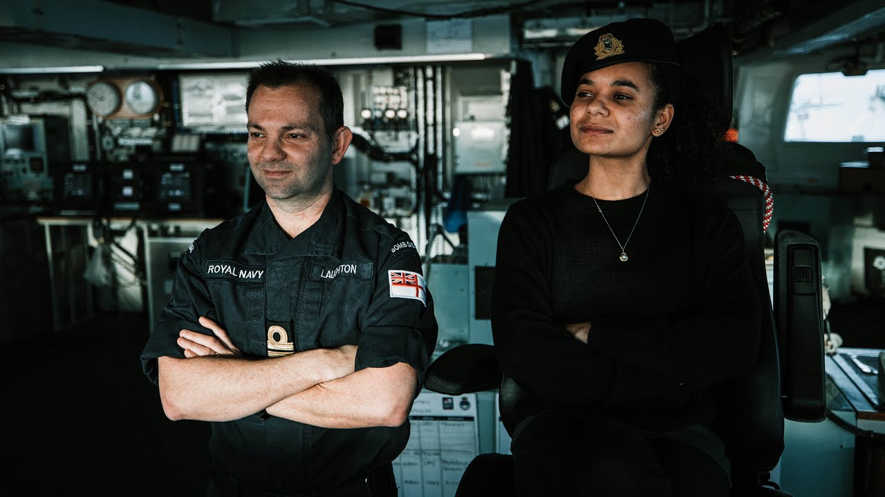 I tried Captaining a WARSHIP + (Full Tour of HMS Albion) &mdash; Sailing Uma [Step 208]