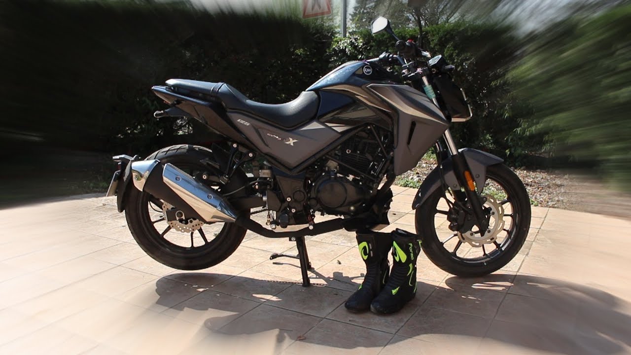 MA PREMIERE MOTO !