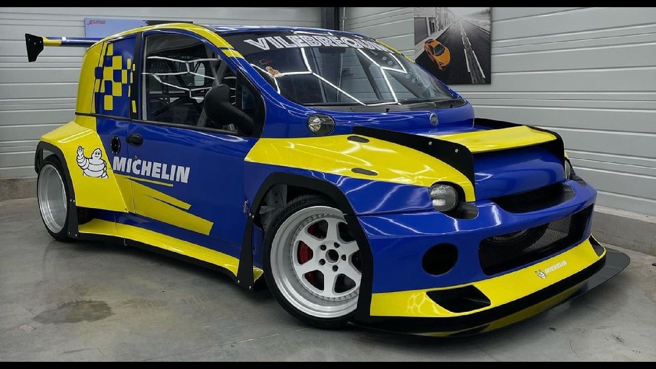 Je modifie ma Fiat multipla (concessionnaire de voitures magnat)