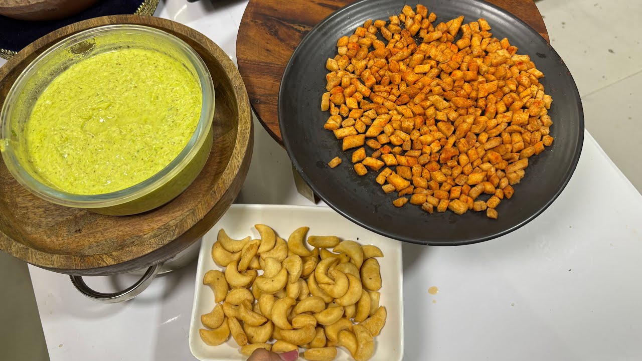 🔴Kaju and Mini namkeen pahadi kheere ka raita recipe by Meal Palace holi special snacks recipe