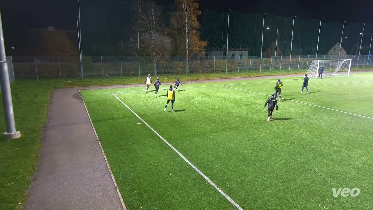Game 10v11