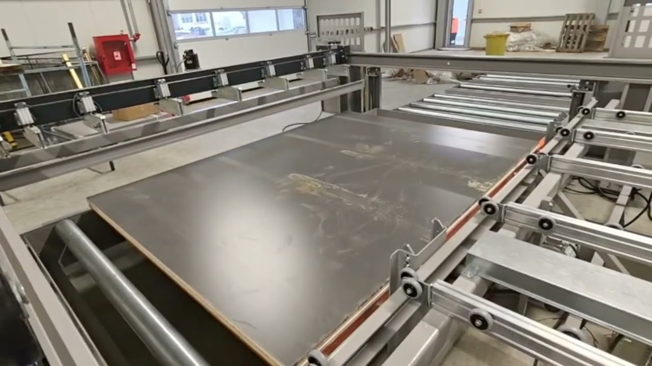 NIKA UTILAJE | Masa de încărcare Hermes Nimac | Demo fierăstrău CNC de tăiat în pachet