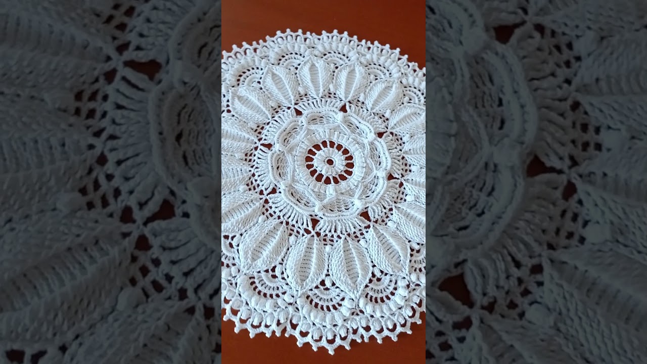 Любимое хобби-вязание рельефных салфеток крючком.