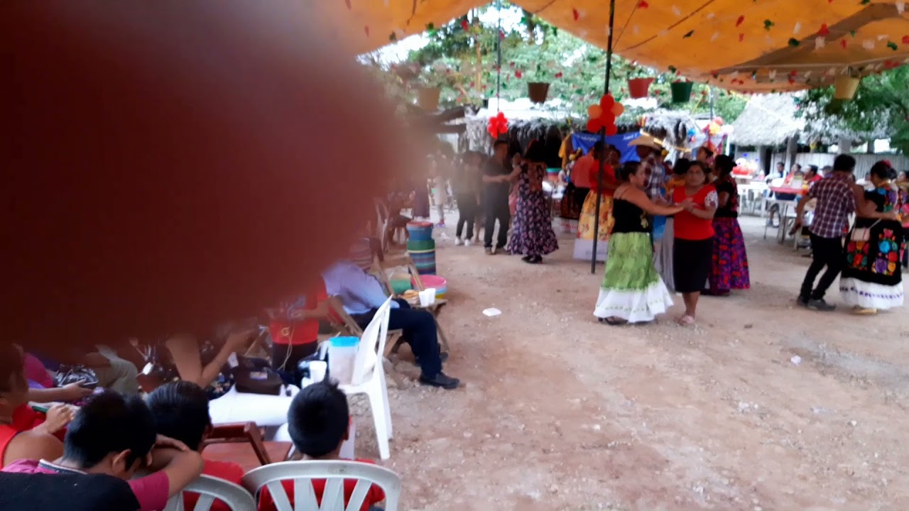 El Fiest&oacute;n Musical popurr&iacute; de cumbias